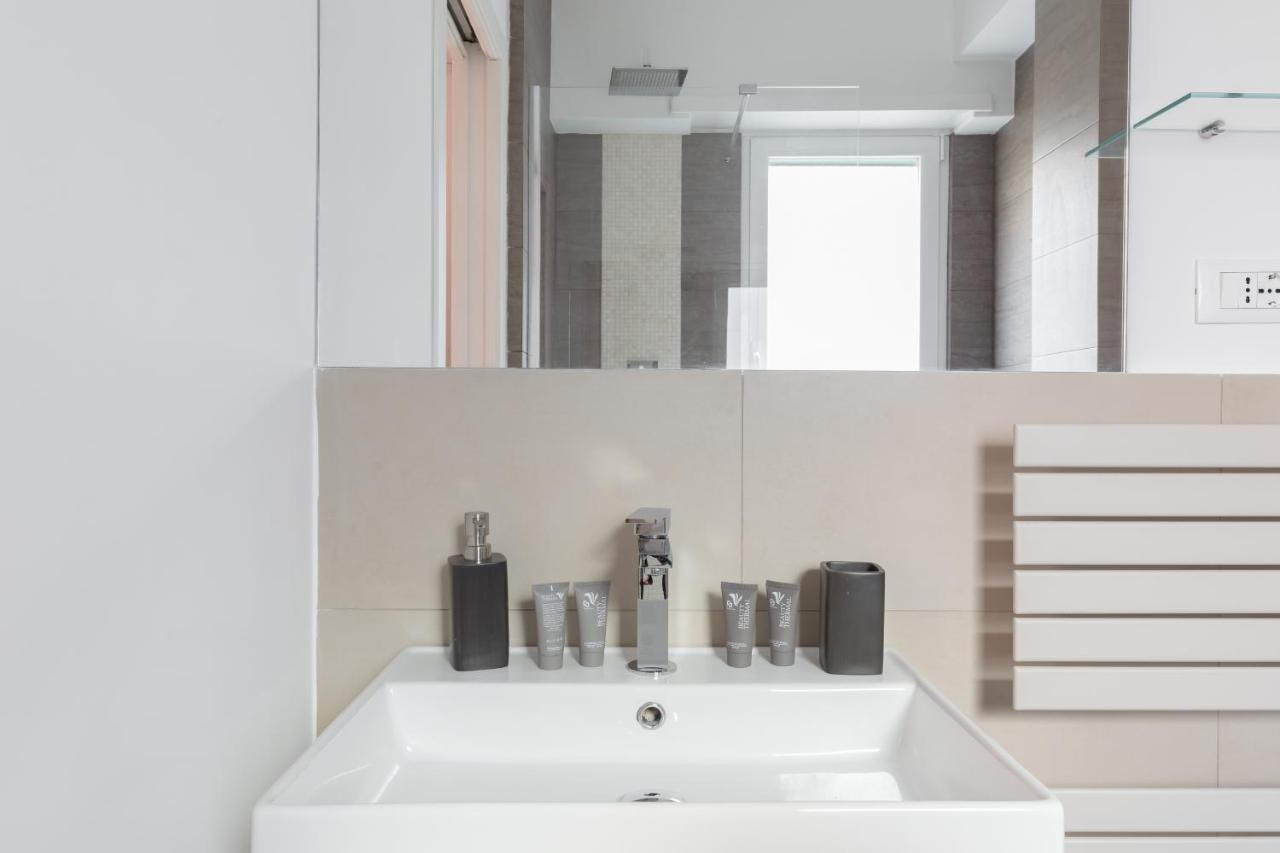 Amoretti Apartment, 6 Persone, 3 Camere, 2 Bagni, Balcone, Wi-Fi, Metro B Monti Tiburtini Roma Dış mekan fotoğraf